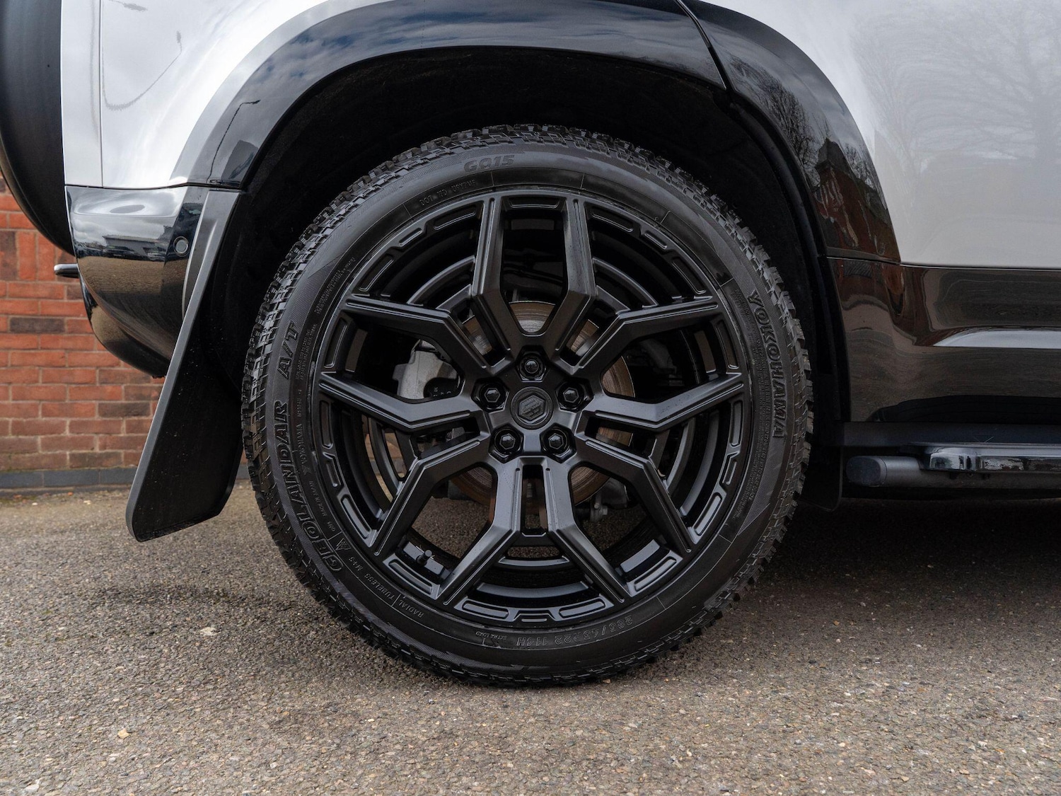 Used Land Rover Defender 110 2026 for sale - 77671121: Photo 36