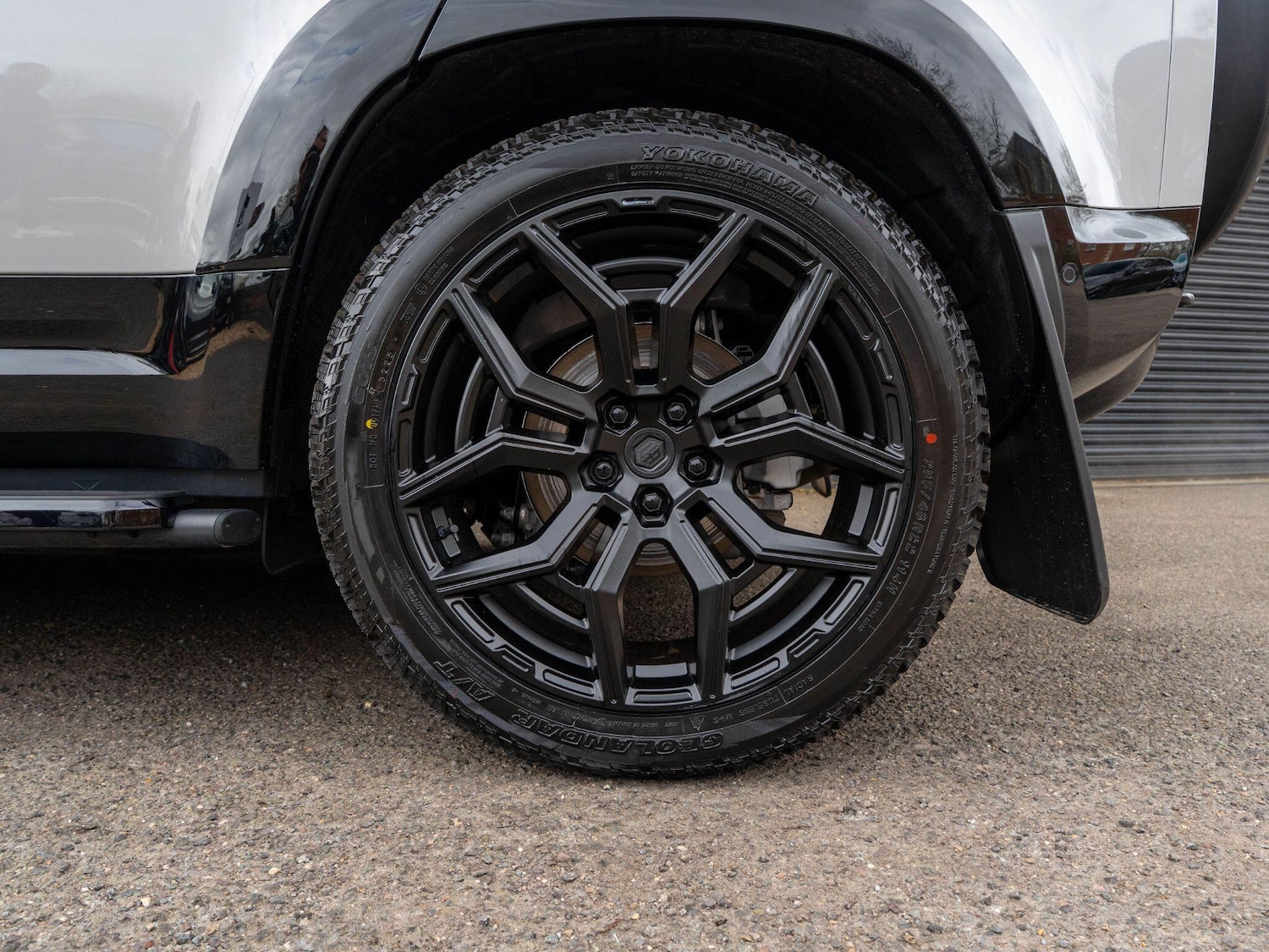 Used Land Rover Defender 110 2026 for sale - 77671121: Photo 38