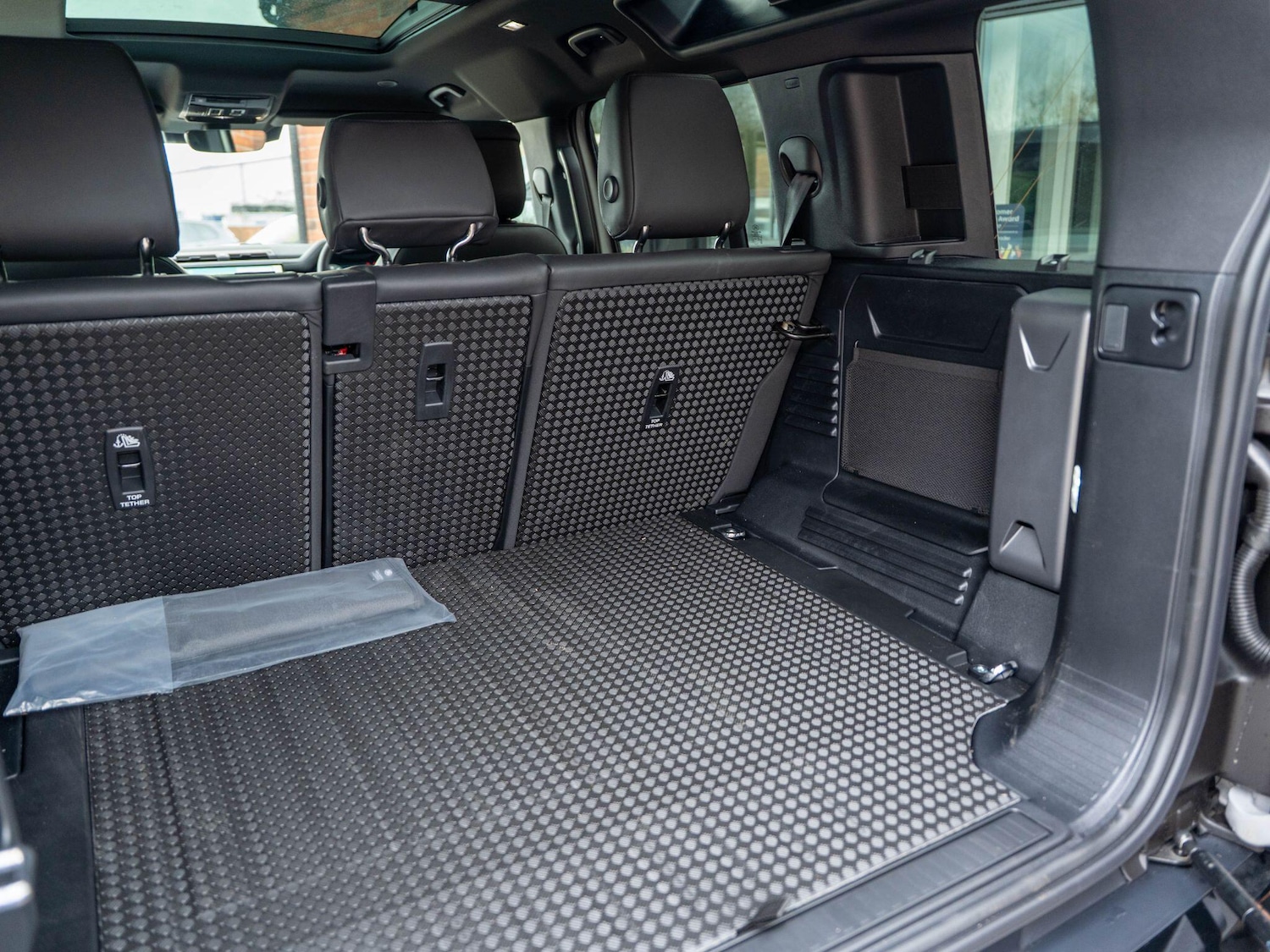 Used Land Rover Defender 110 2026 for sale - 77671121: Photo 62