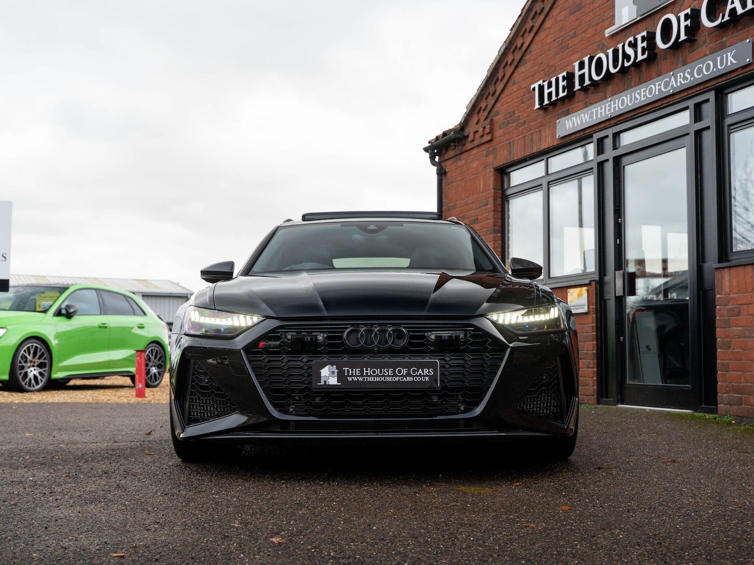 Used Audi RS6 Avant 2025 for sale - 76666841: Photo 2