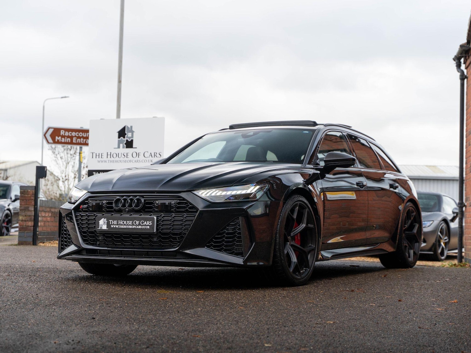 Used Audi RS6 Avant 2025 for sale - 76666841: Photo 5