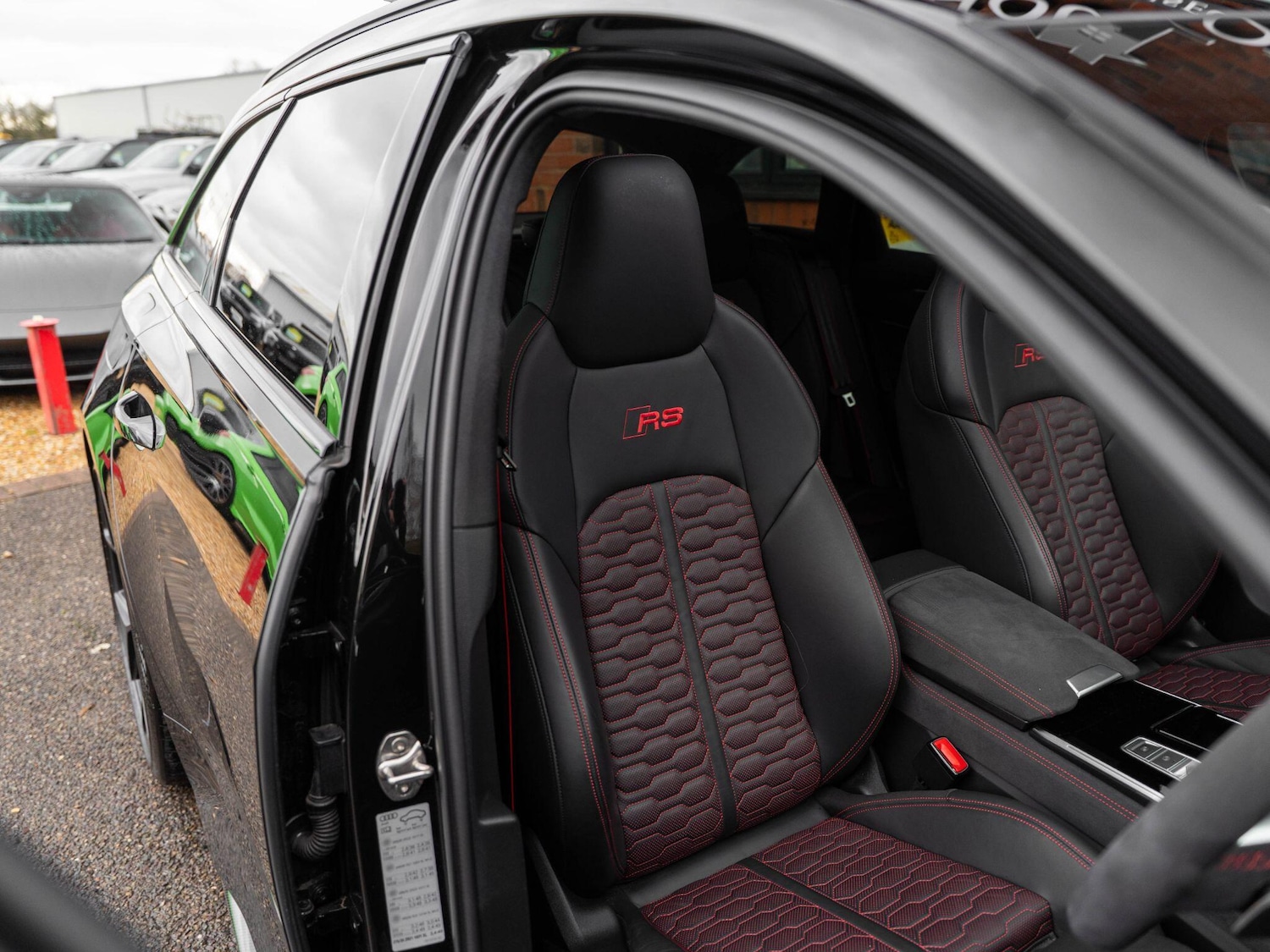 Used Audi RS6 Avant 2025 for sale - 76666841: Photo 54