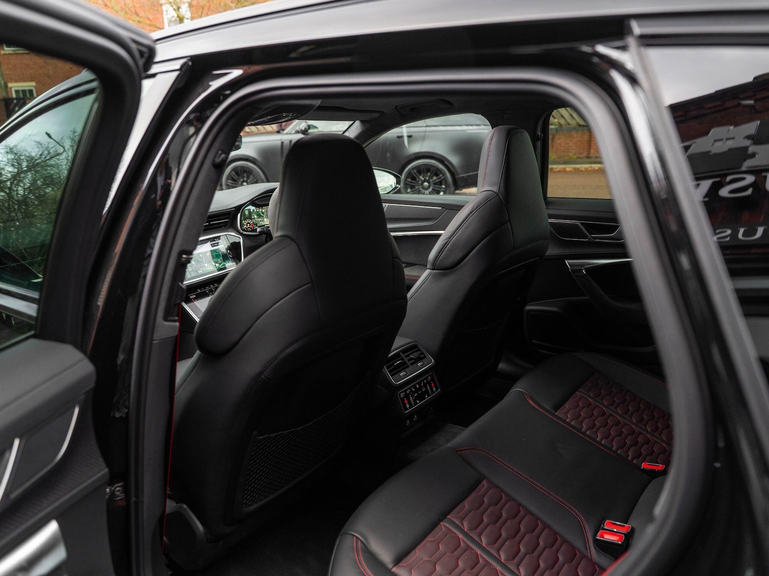 Used Audi RS6 Avant 2025 for sale - 76666841: Photo 60