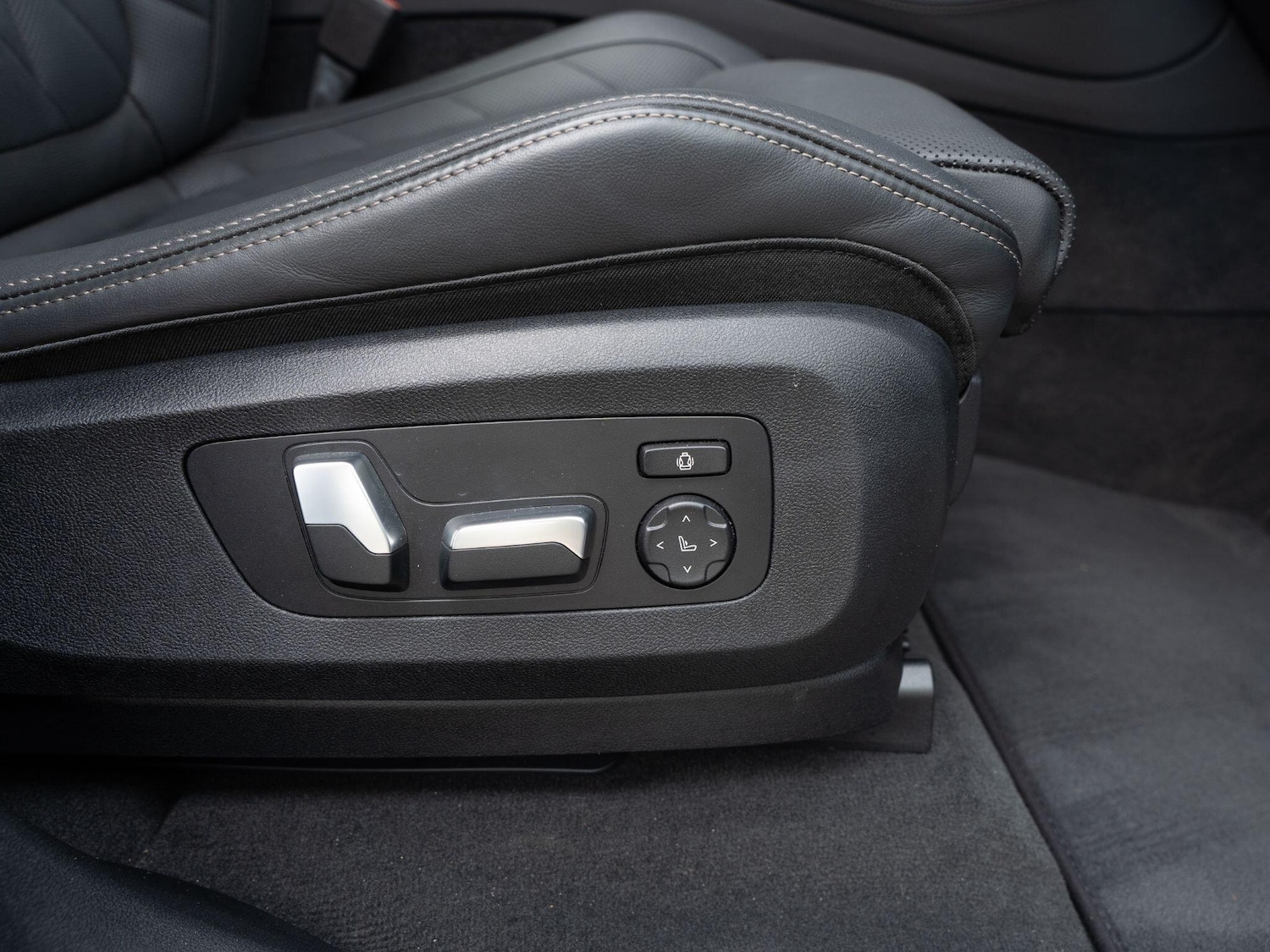 Used BMW X5 2024 for sale - 76996510: Photo 46