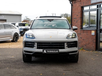 Used Porsche Cayenne 2024 for sale - 76990841: Photo