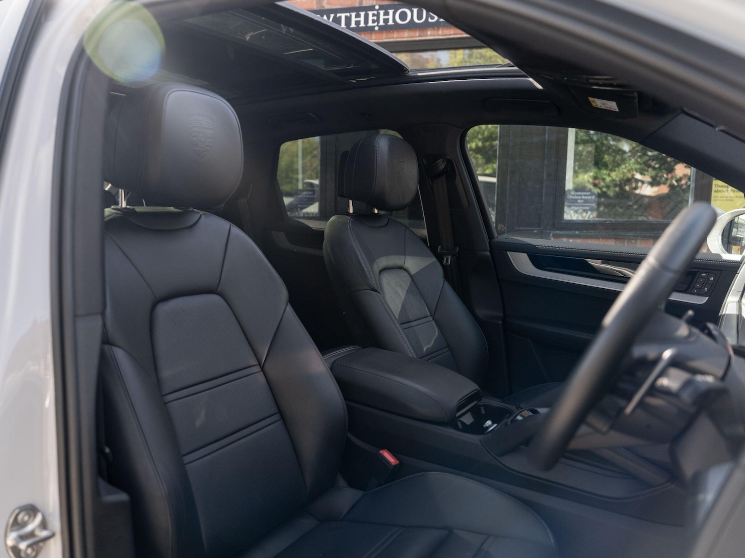 Used Porsche Cayenne 2024 for sale - 76990841: Photo 44