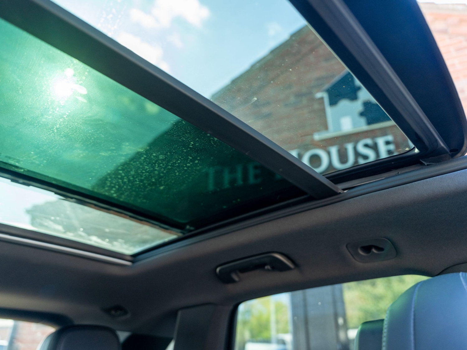 Used Porsche Cayenne 2024 for sale - 76990841: Photo 64