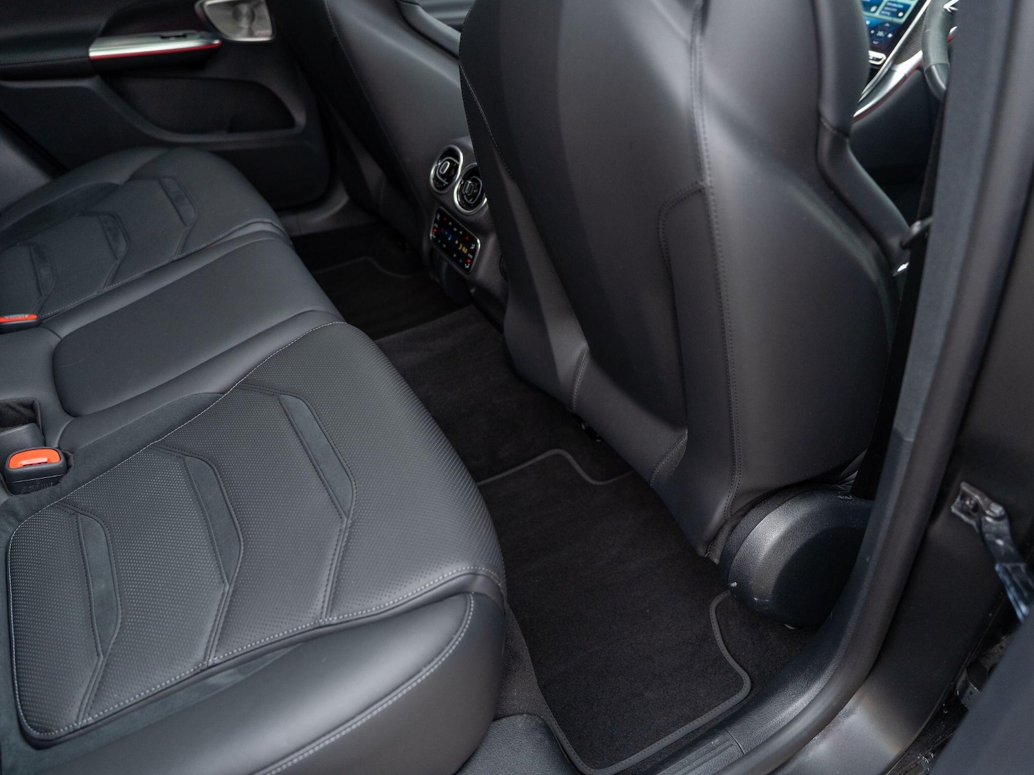 Used Mercedes-Benz GLC for sale - 77396332: Photo 67