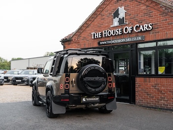 Used Land Rover Defender 90 2024 for sale - 79018782: Photo