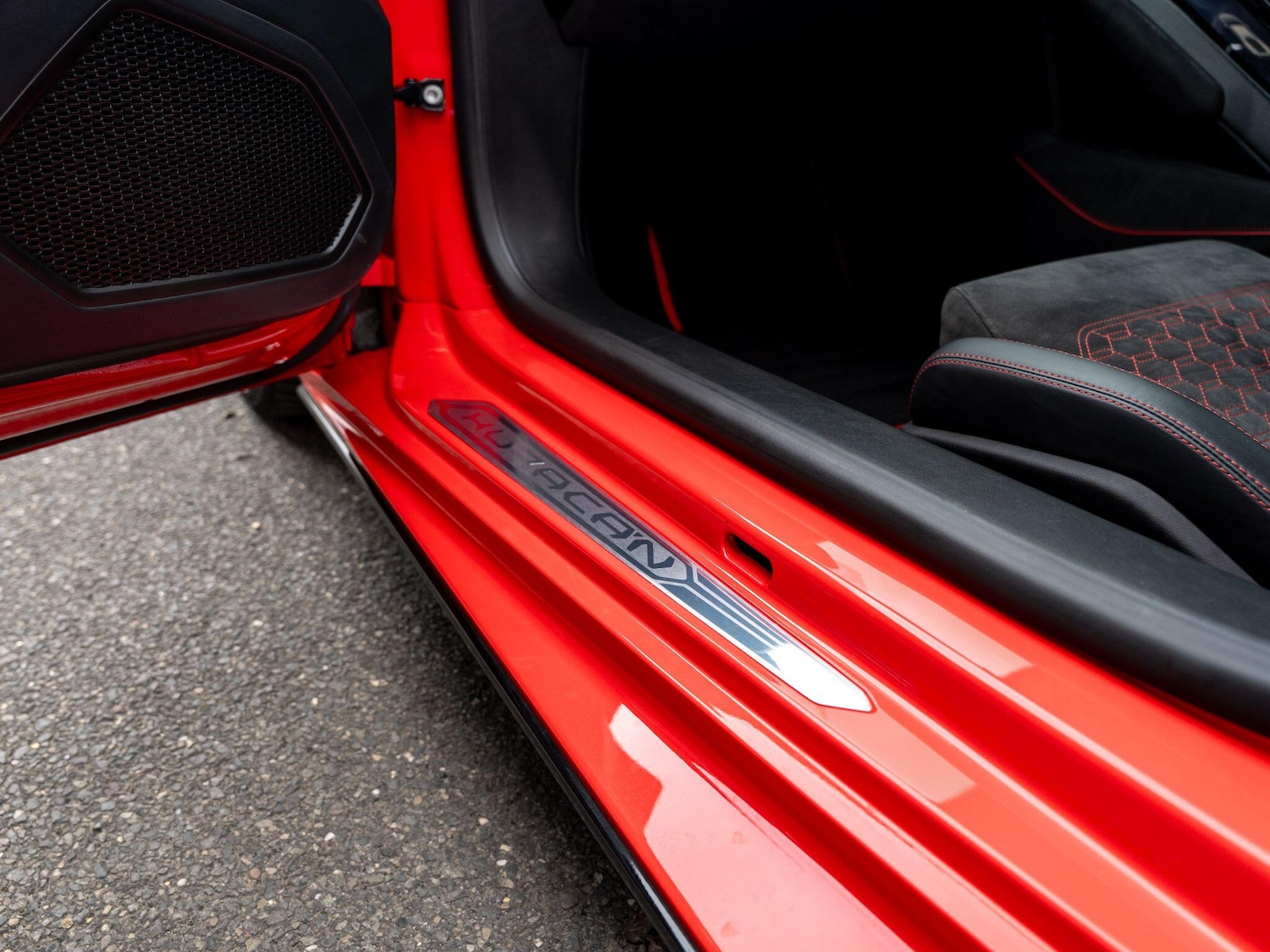 Used Lamborghini Huracan 2019 for sale - 78127578: Photo 35