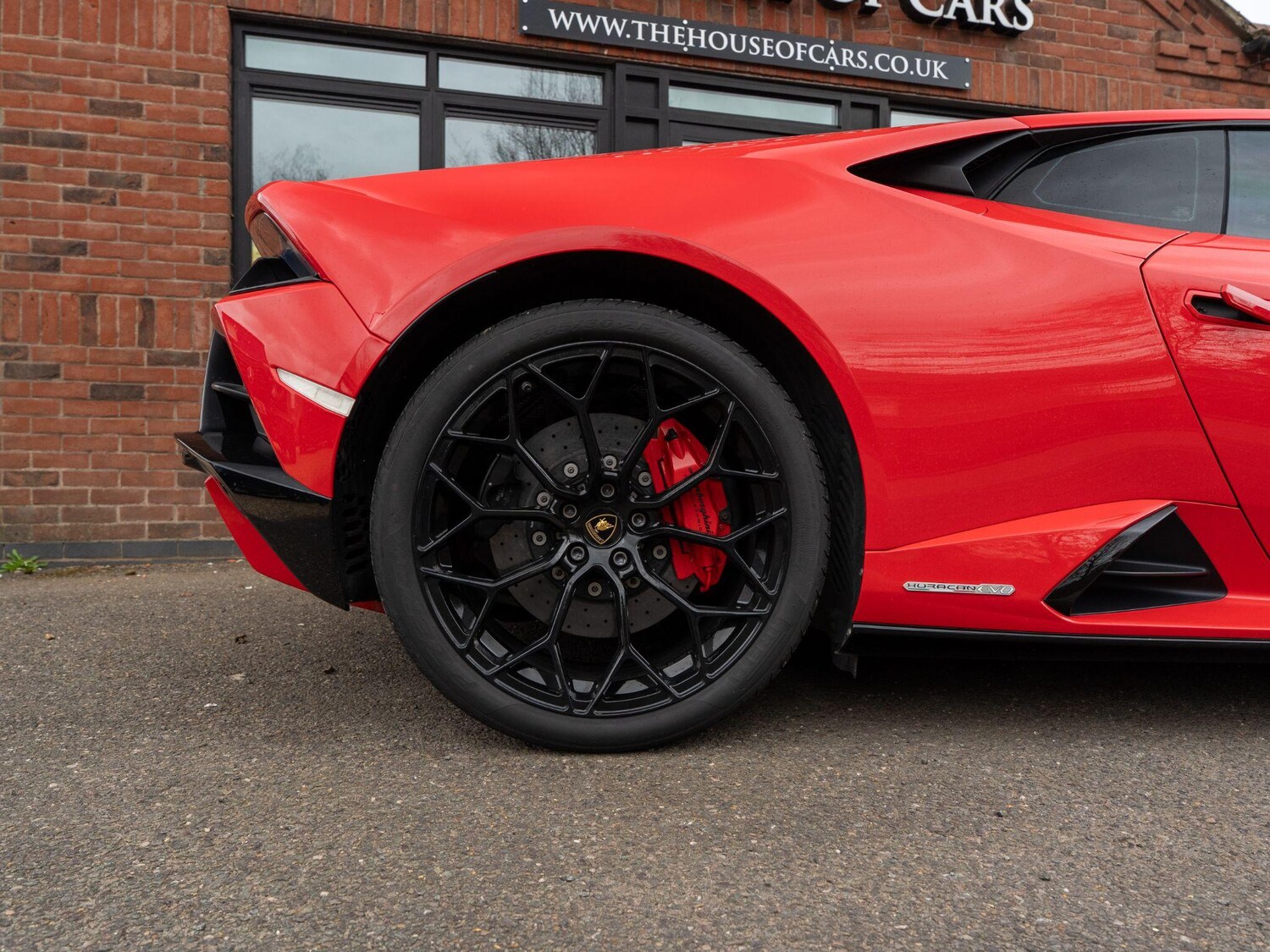 Used Lamborghini Huracan 2019 for sale - 78127578: Photo 37