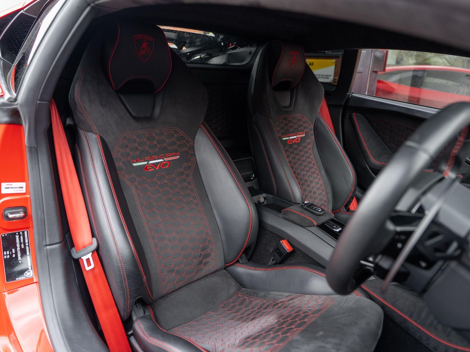 Used Lamborghini Huracan 2019 for sale - 78127578: Photo 48