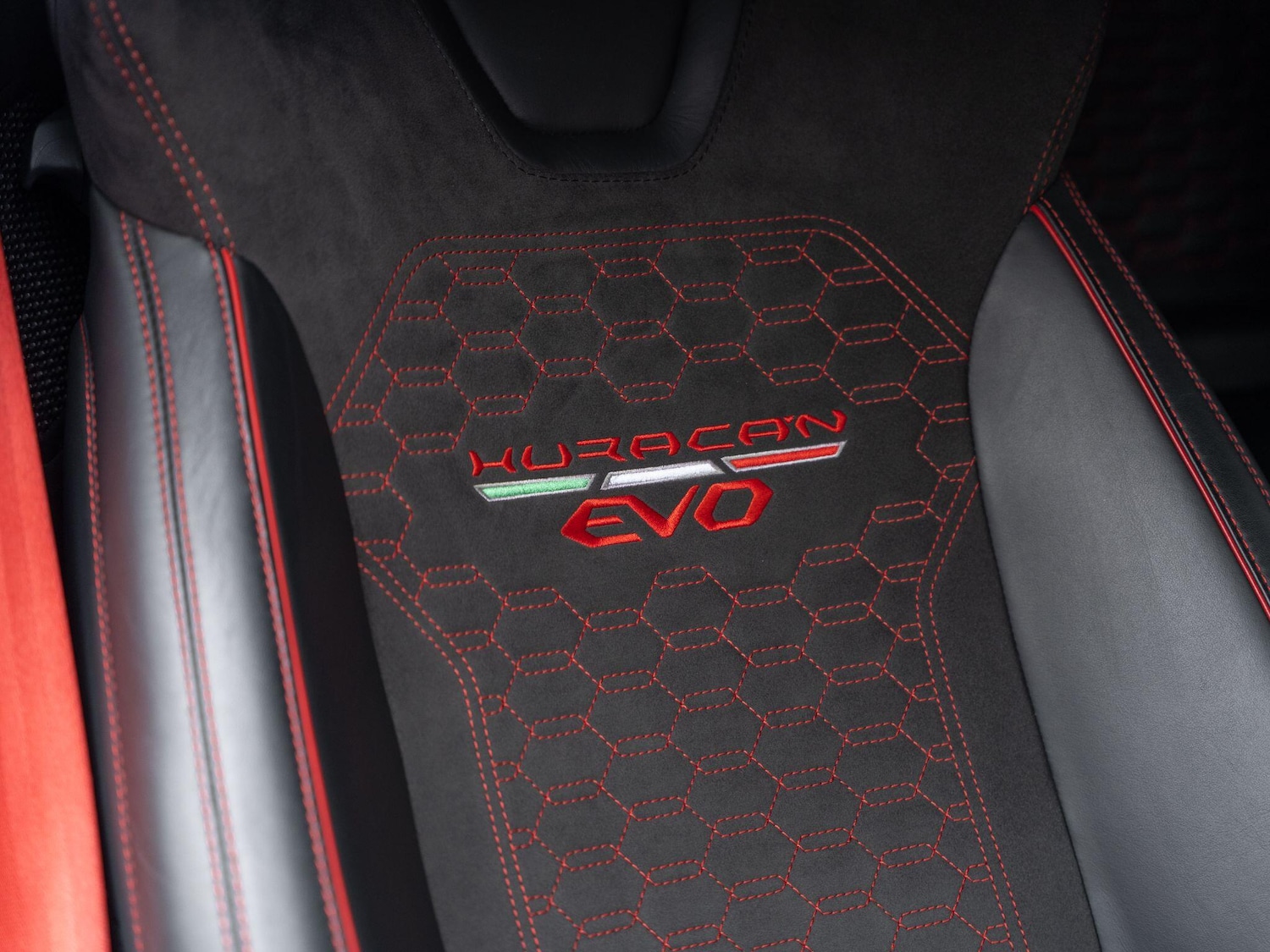 Used Lamborghini Huracan 2019 for sale - 78127578: Photo 50