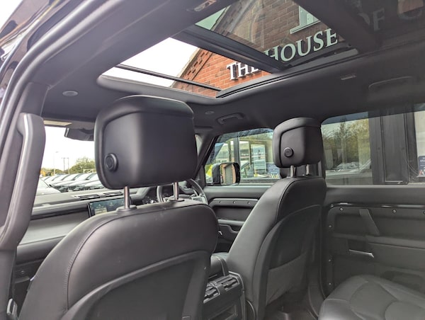 Used Land Rover Defender 110 2025 for sale - 76239343: Photo 13