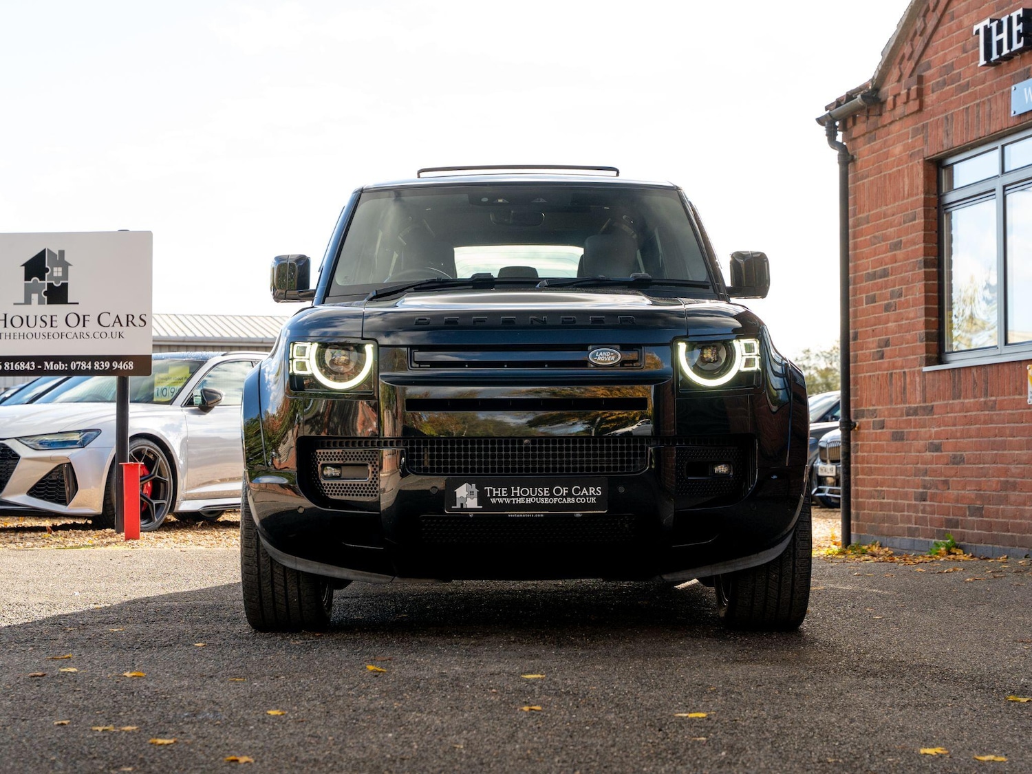 Used Land Rover Defender 110 2025 for sale - 76239343: Photo 2