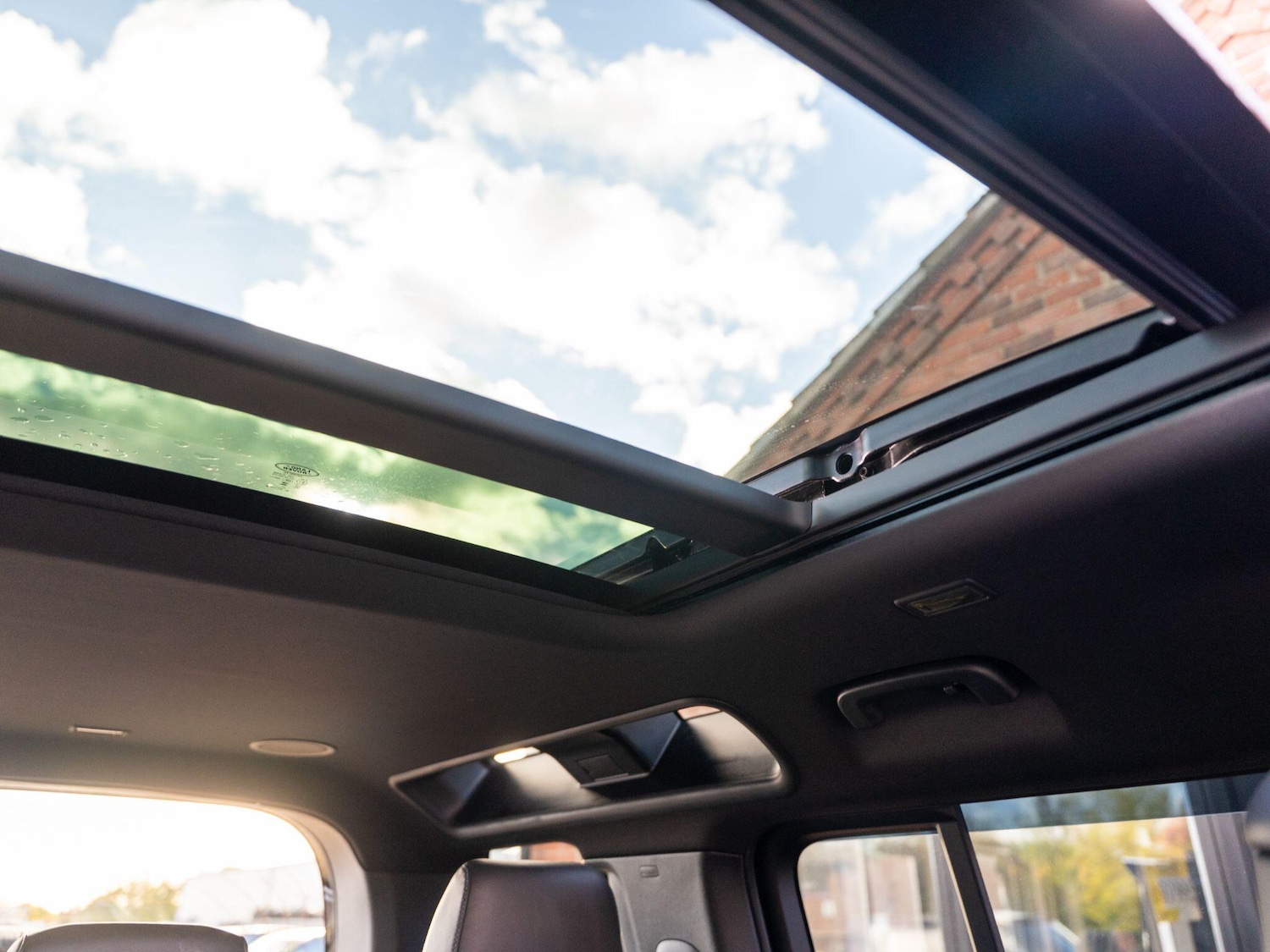 Used Land Rover Defender 110 2025 for sale - 76239343: Photo 33