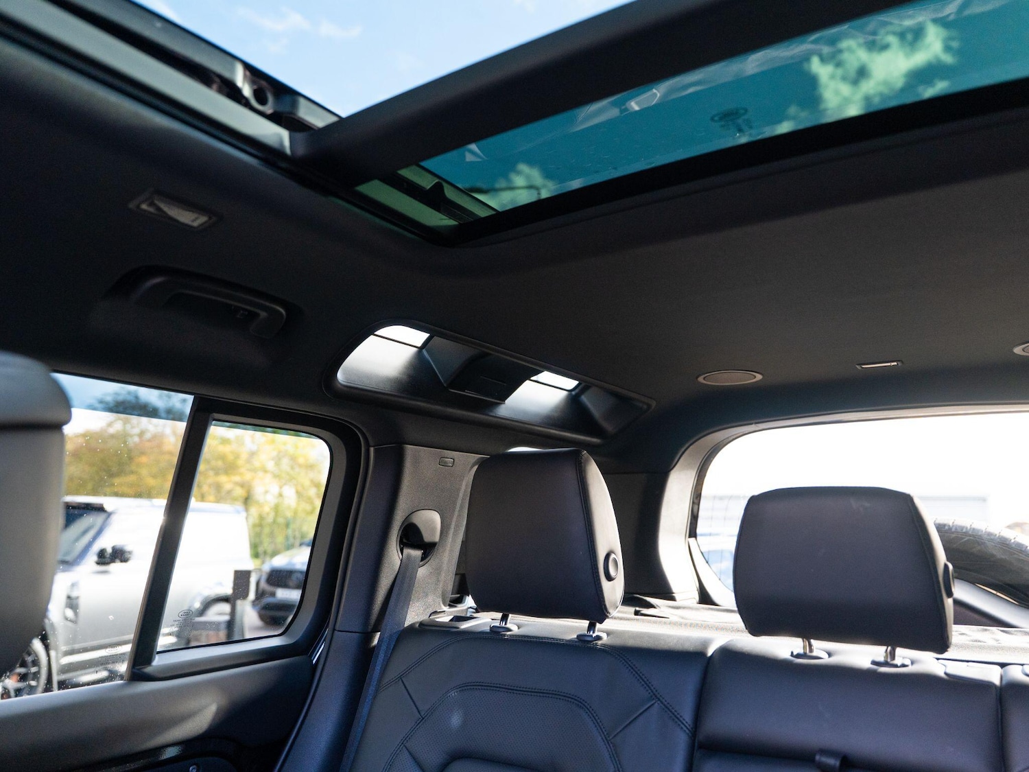 Used Land Rover Defender 110 2025 for sale - 76239343: Photo 49