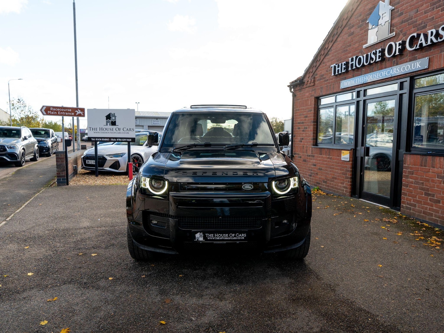 Used Land Rover Defender 110 2025 for sale - 76239343: Photo 5