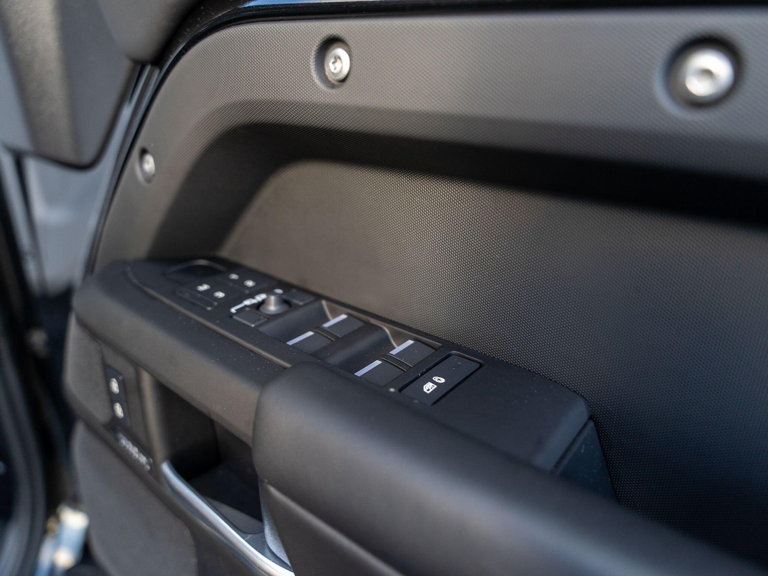 Used Land Rover Defender 110 2025 for sale - 76239343: Photo 51