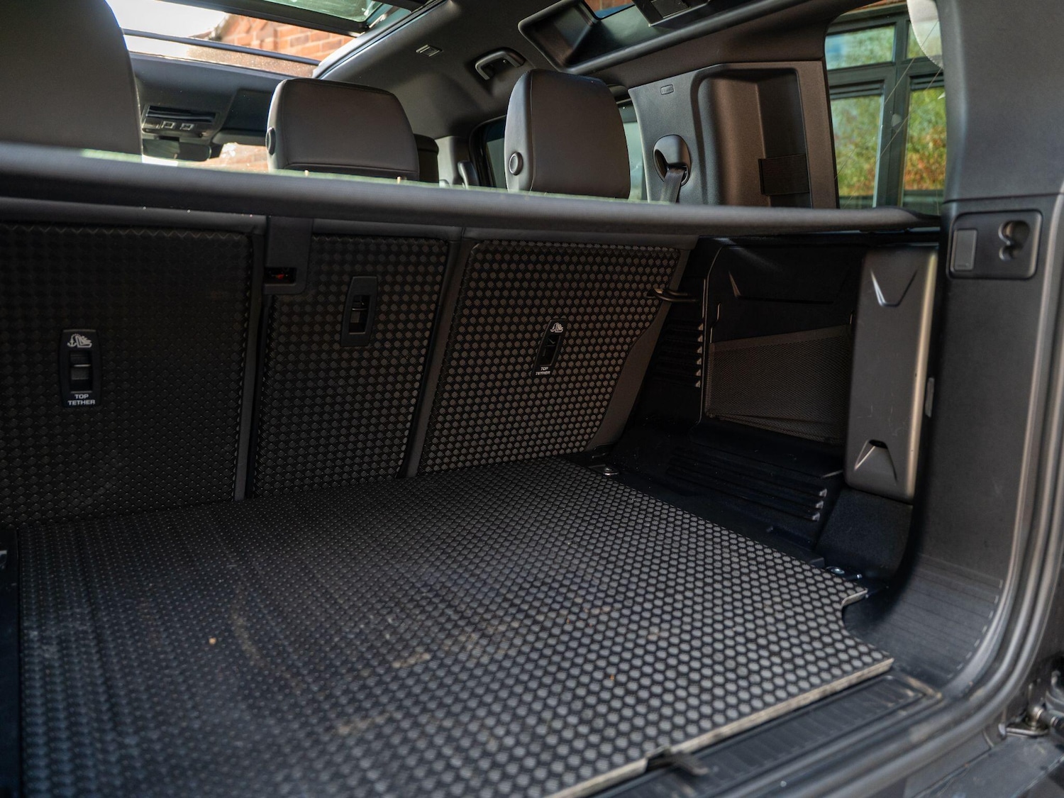 Used Land Rover Defender 110 2025 for sale - 76239343: Photo 62