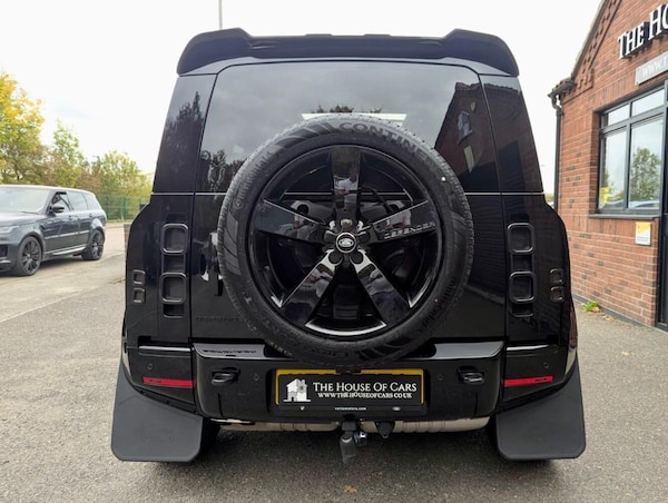 Used Land Rover Defender 110 2025 for sale - 76239343: Photo 7