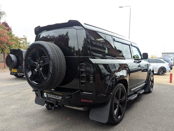 Used Land Rover Defender 110 2025 for sale - 76239343: Photo 8