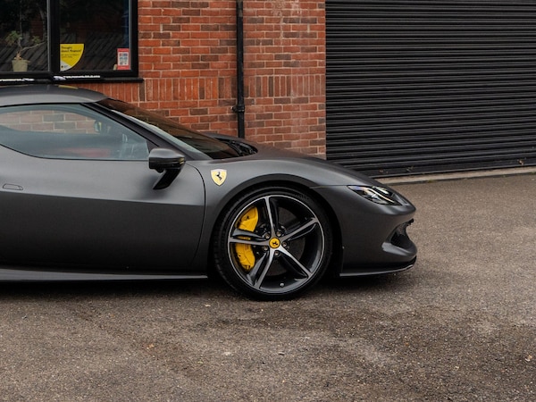 Used Ferrari 296 GTB 2023 for sale - 75544078: Photo 16