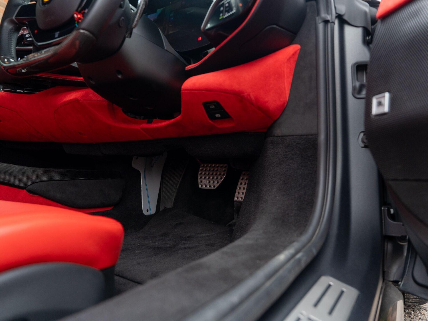 Used Ferrari 296 GTB 2023 for sale - 75544078: Photo 81