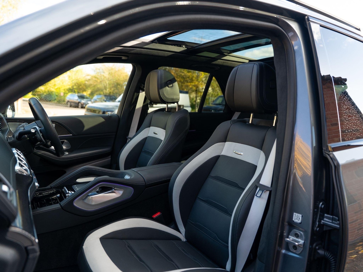 Used Mercedes-Benz GLE 2025 for sale - 76993806: Photo 51