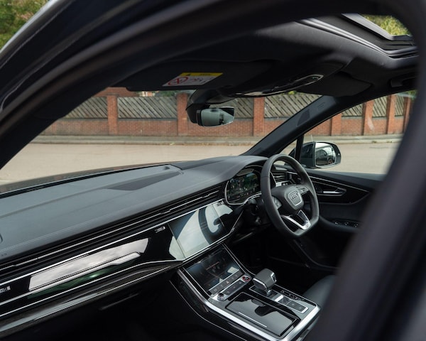 Used Audi SQ7 2025 for sale - 75708662: Photo 32