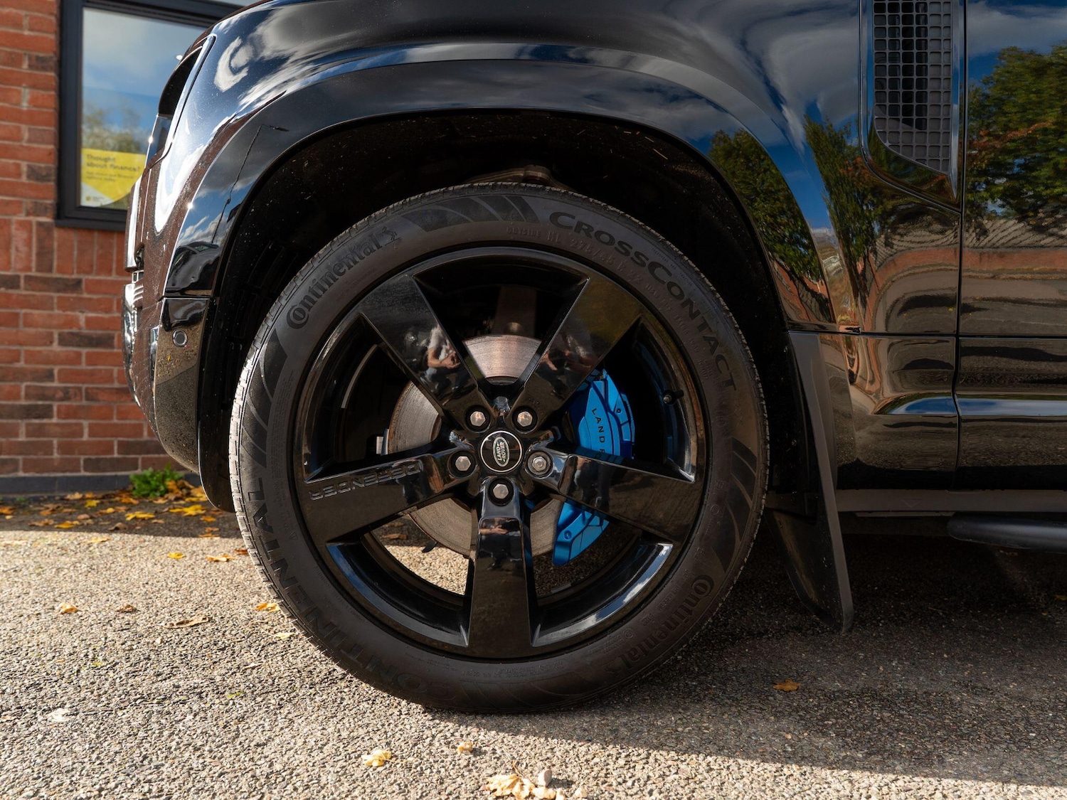 Used Land Rover Defender 110 for sale - 76997447: Photo 30