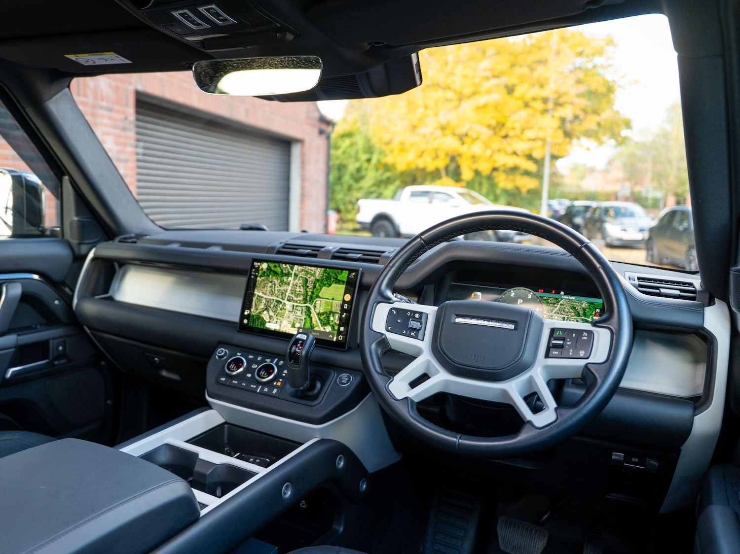 Used Land Rover Defender 110 for sale - 76997447: Photo 32