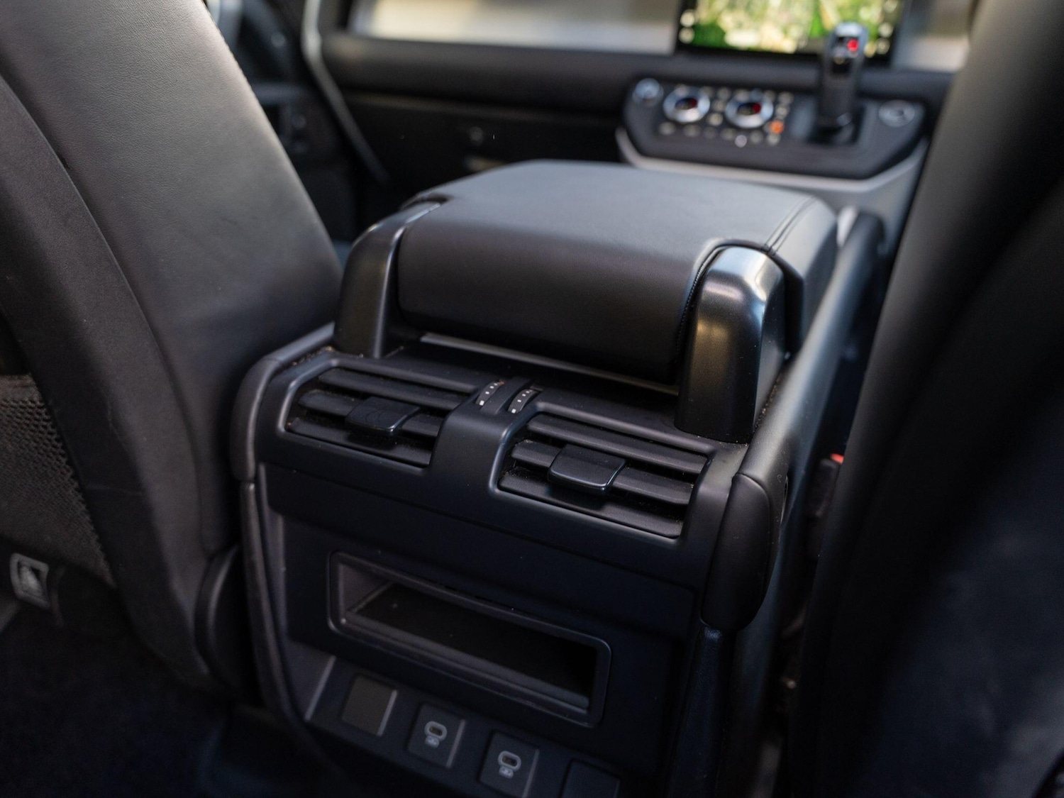 Used Land Rover Defender 110 for sale - 76997447: Photo 36