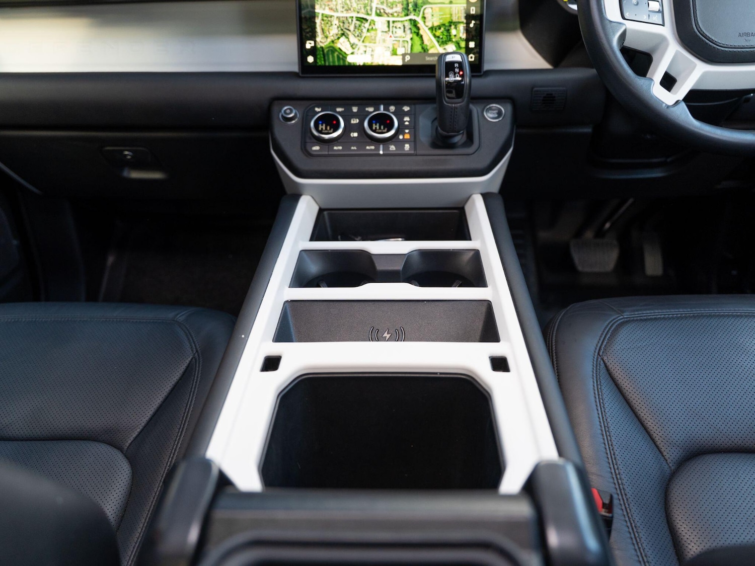 Used Land Rover Defender 110 for sale - 76997447: Photo 37