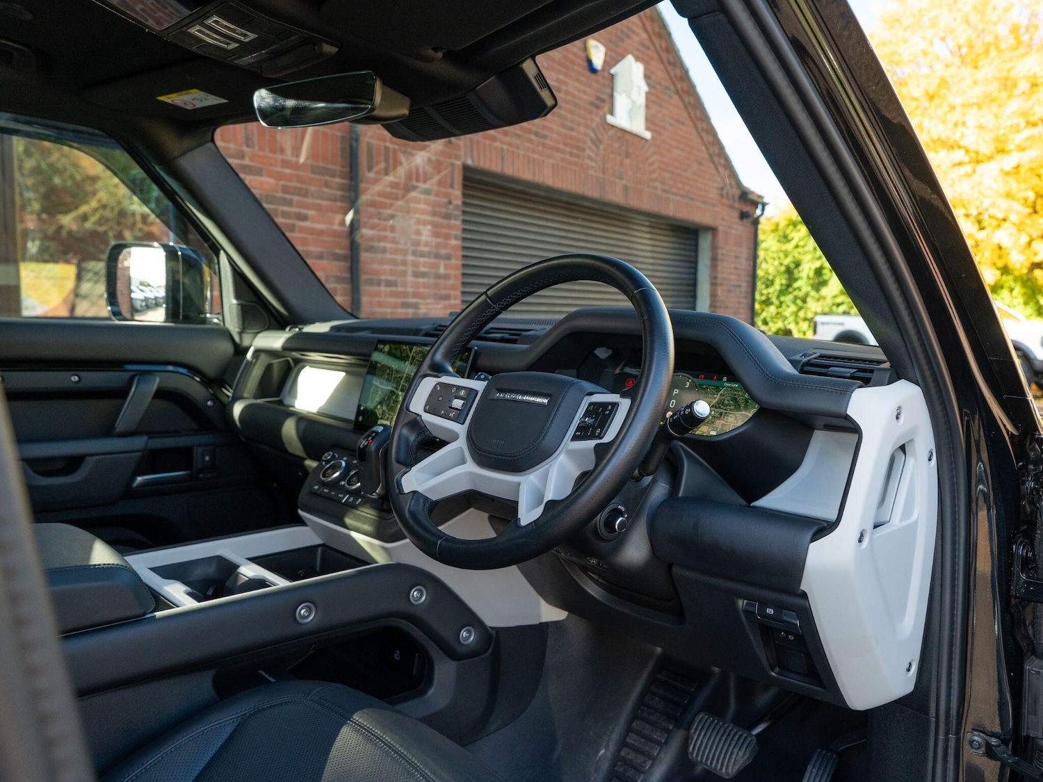 Used Land Rover Defender 110 for sale - 76997447: Photo 40