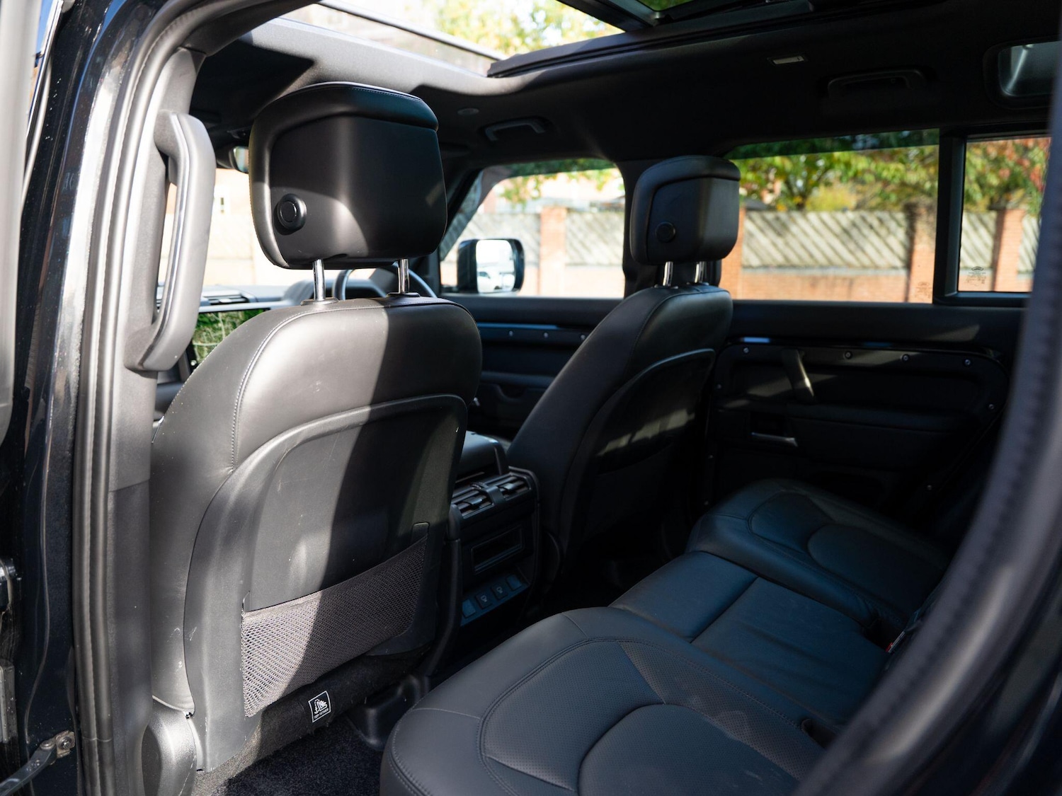 Used Land Rover Defender 110 for sale - 76997447: Photo 50