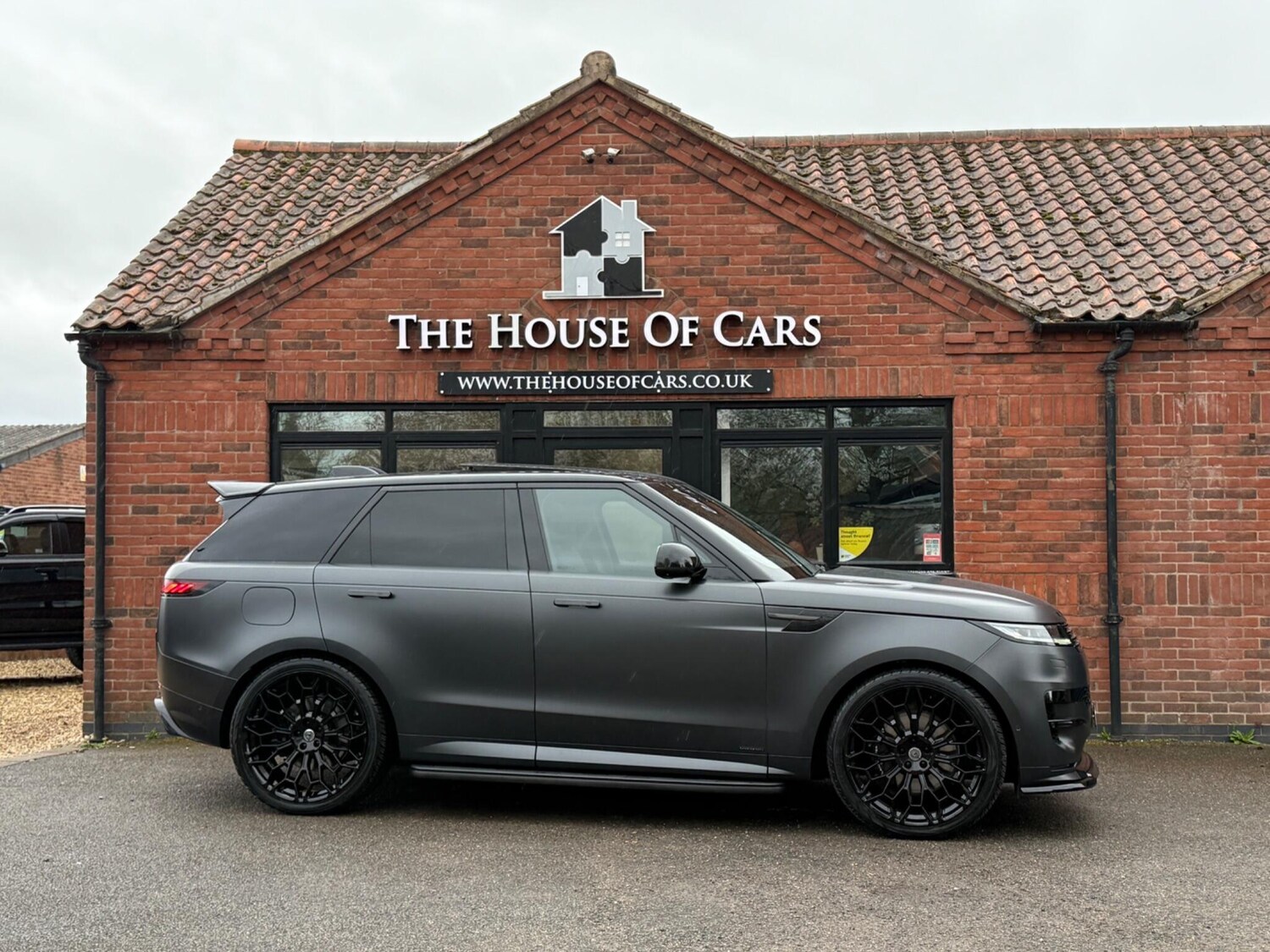 Used Land Rover Range Rover Sport 2025 for sale - 78019692: Photo 2