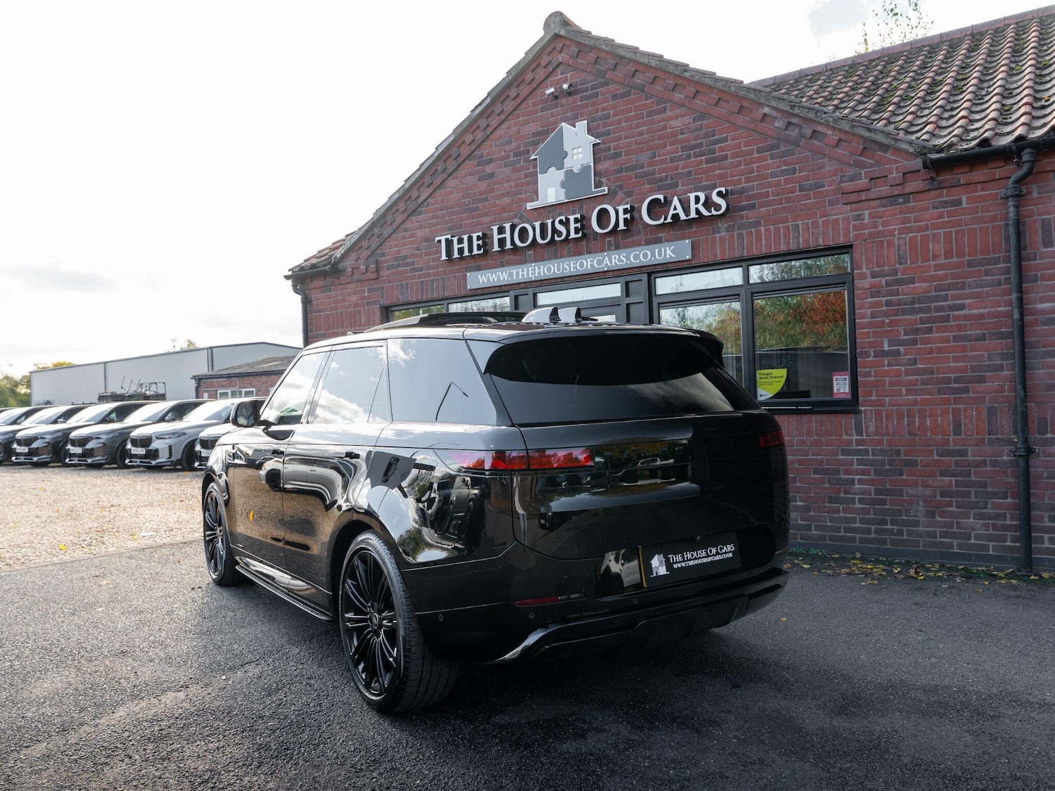 Used Land Rover Range Rover Sport 2024 for sale - 76989547: Photo 11