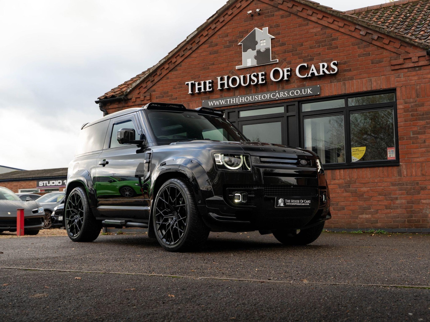 Used Land Rover Defender 90 for sale - 76613144: Photo 11