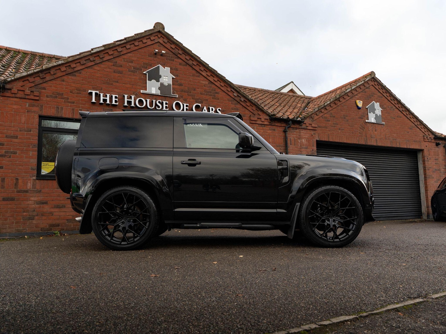 Used Land Rover Defender 90 for sale - 76613144: Photo 29