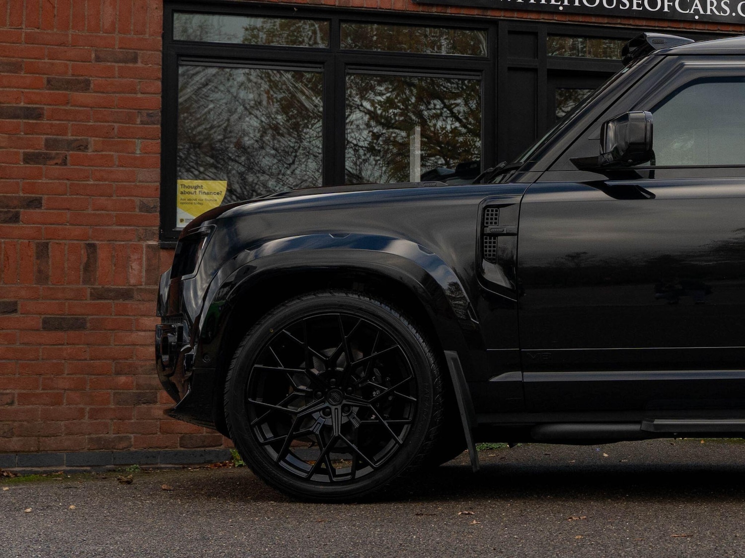 Used Land Rover Defender 90 for sale - 76613144: Photo 30