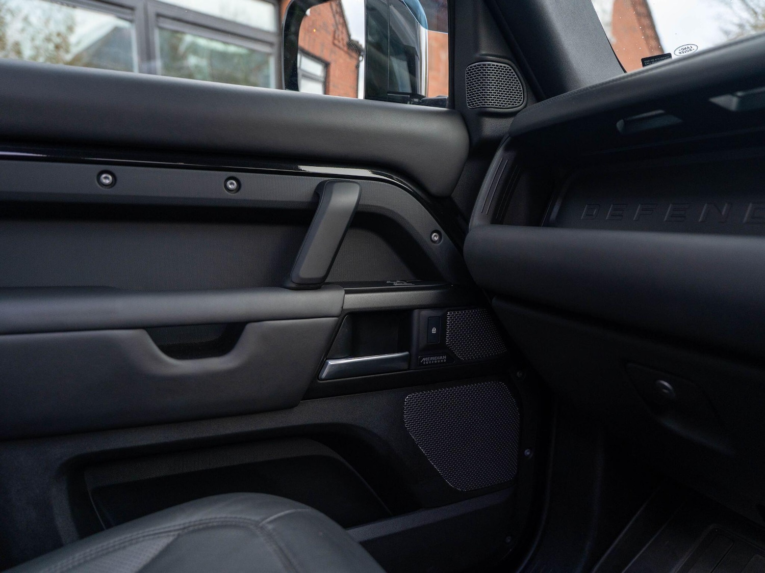 Used Land Rover Defender 90 for sale - 76613144: Photo 47