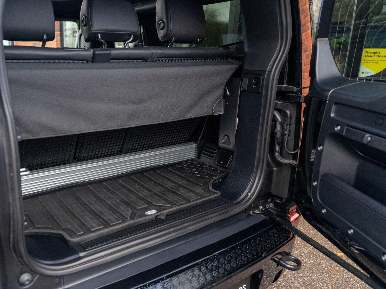 Used Land Rover Defender 90 for sale - 76613144: Photo 48