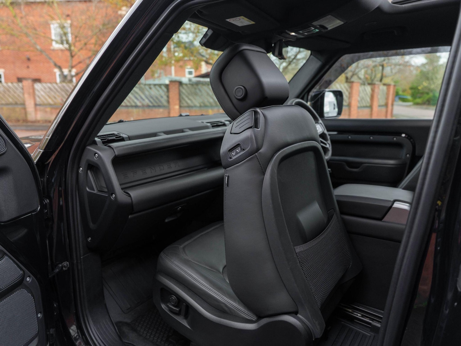 Used Land Rover Defender 90 for sale - 76613144: Photo 58