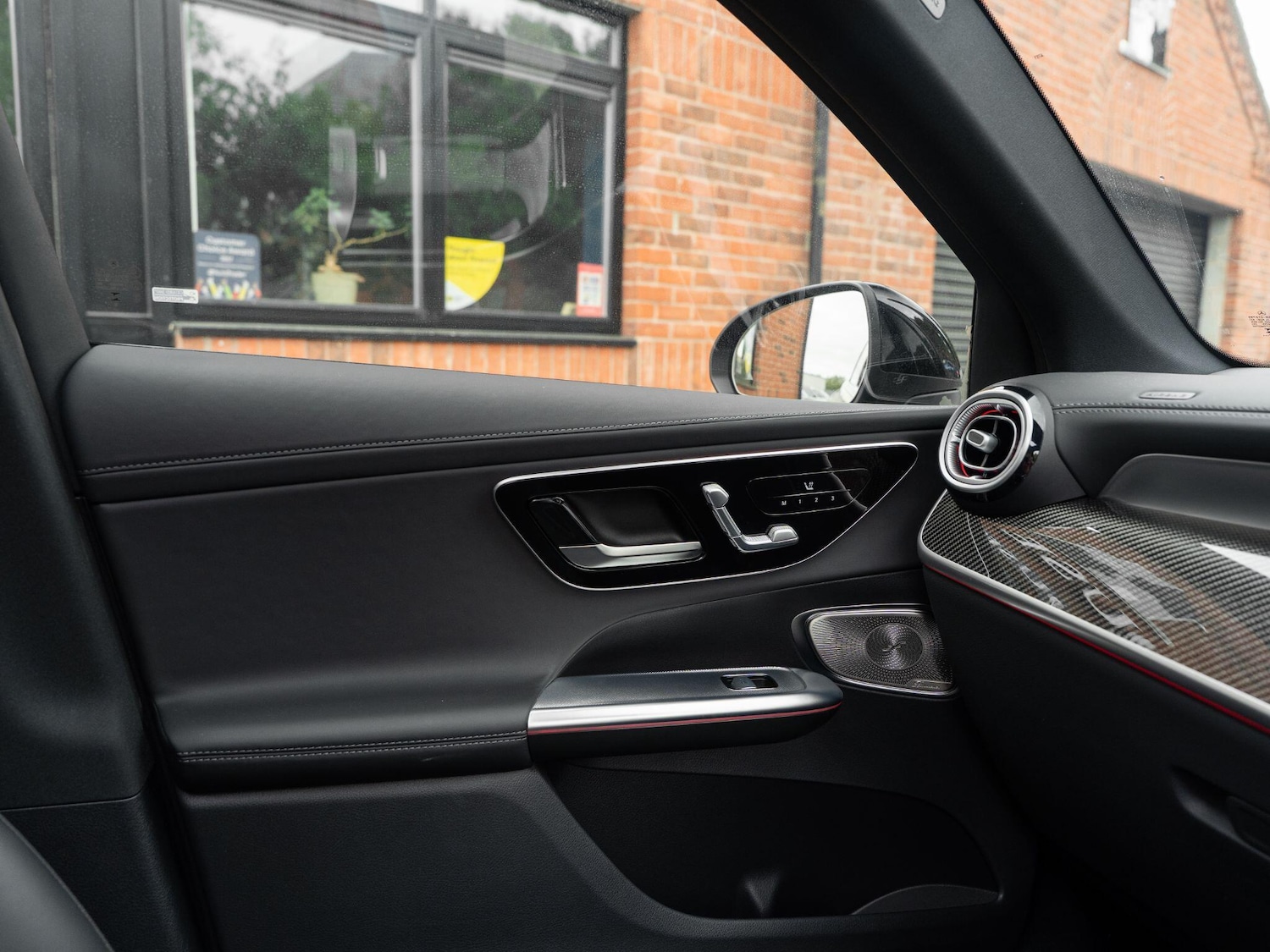 Used Mercedes-Benz GLC 2023 for sale - 76136697: Photo 56