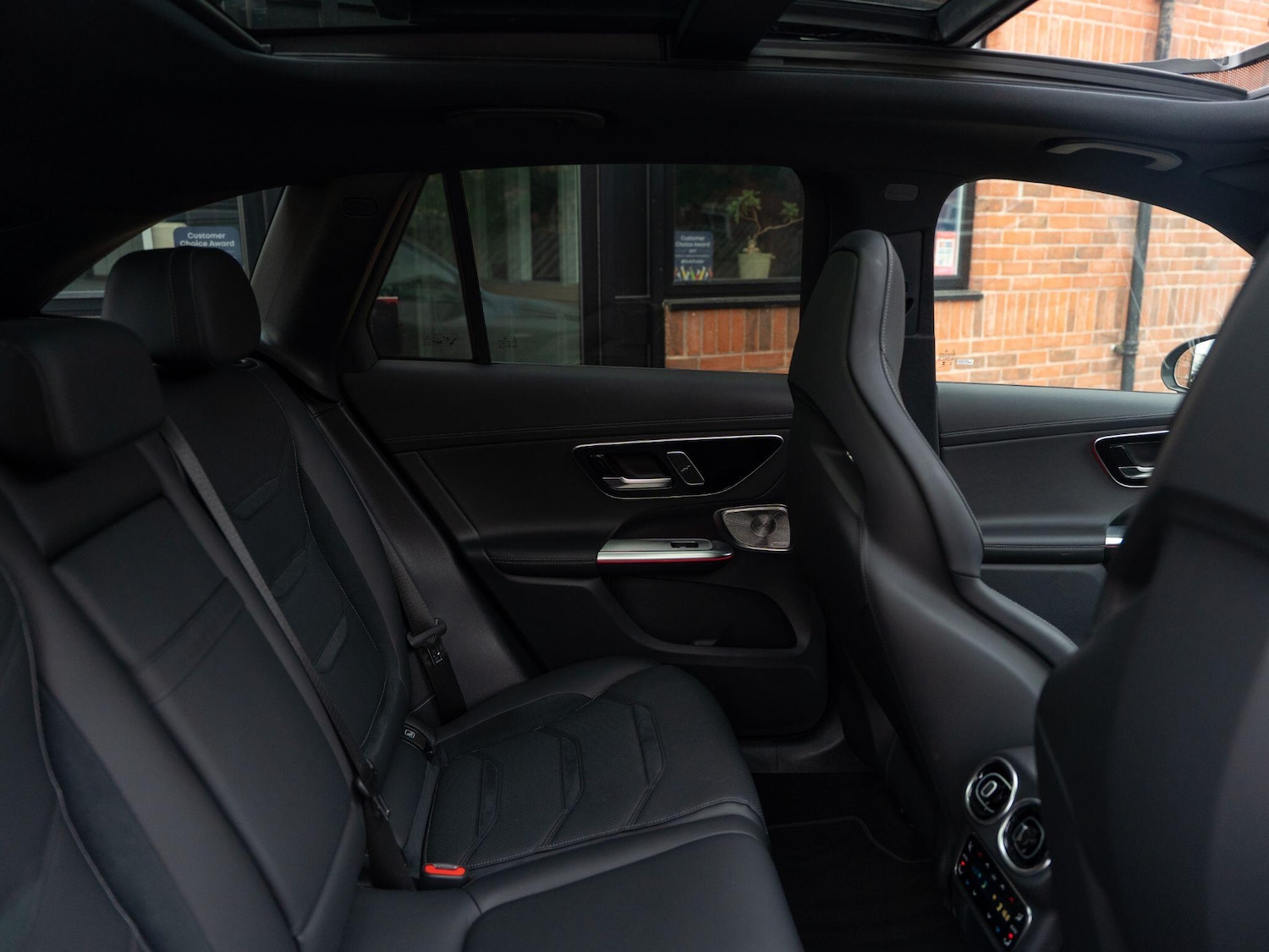Used Mercedes-Benz GLC 2023 for sale - 76136697: Photo 66