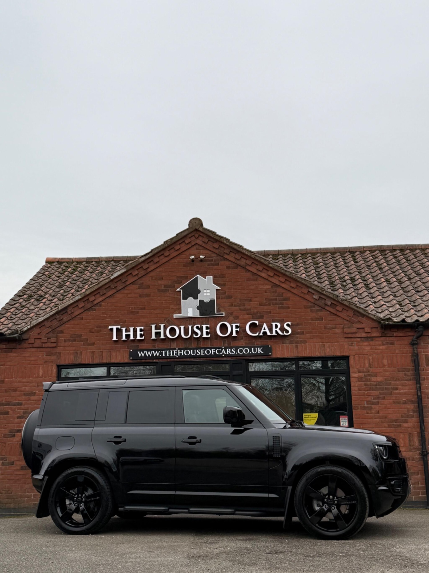 Used Land Rover Defender 110 2025 for sale - 77565074: Photo 2