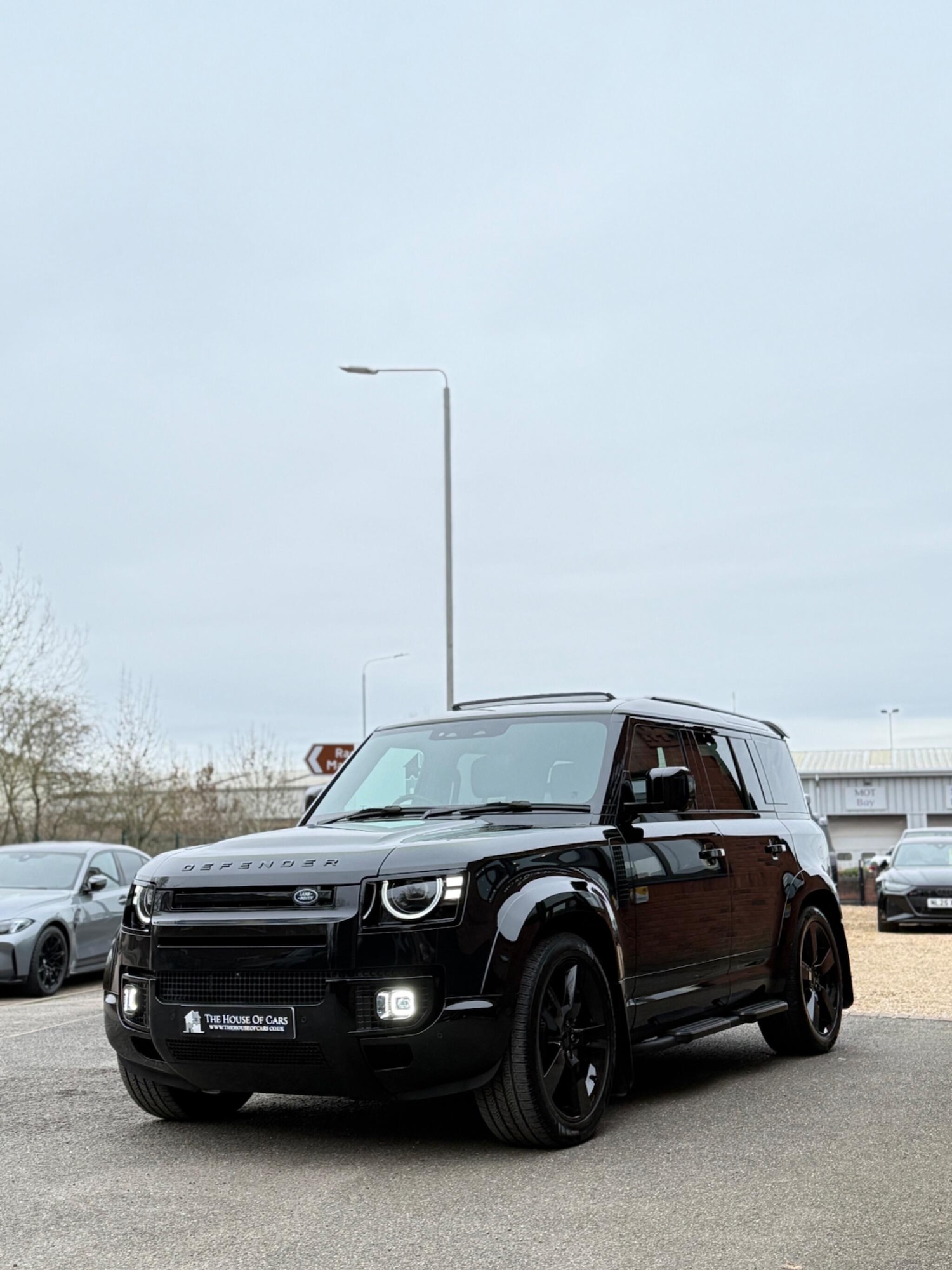 Used Land Rover Defender 110 2025 for sale - 77565074: Photo 4