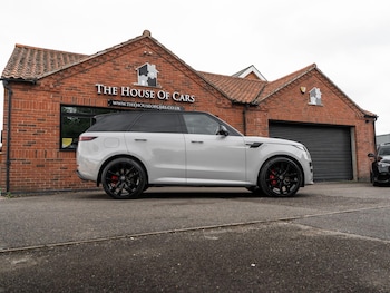 Used Land Rover Range Rover Sport 2025 for sale - 76485803: Photo