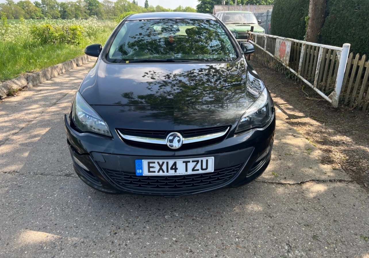 Used Vauxhall Astra 2014 for sale - 76610791: Photo 2